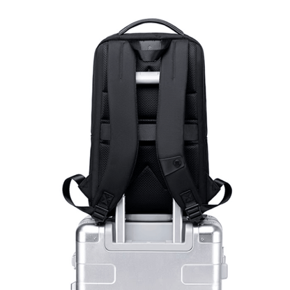 Arctic Hunter B00681