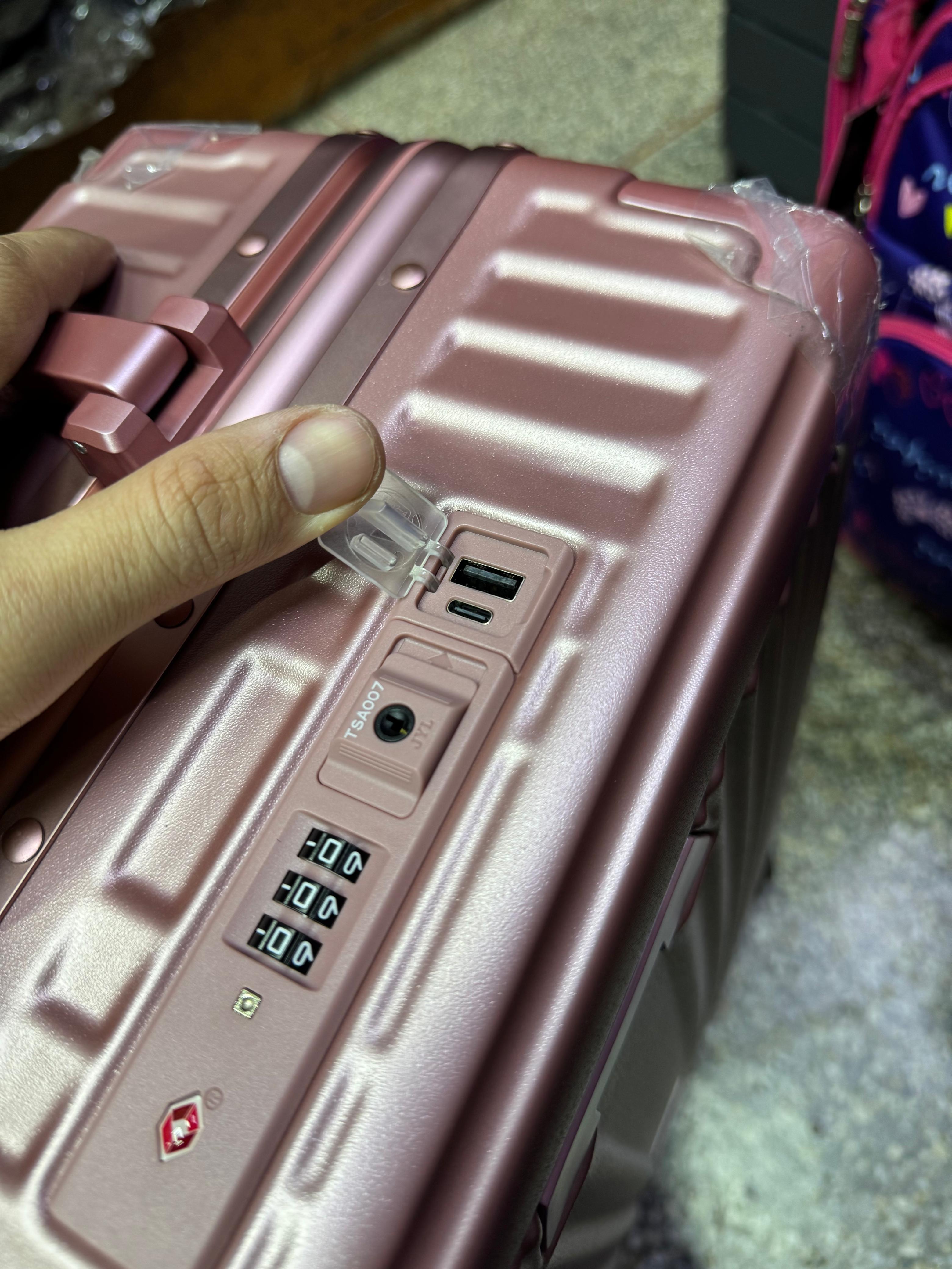 Valise Cabine Multifonction en (polycarbonate) 3-en-1 – Port Gobelet, Compartiment PC et Port USB